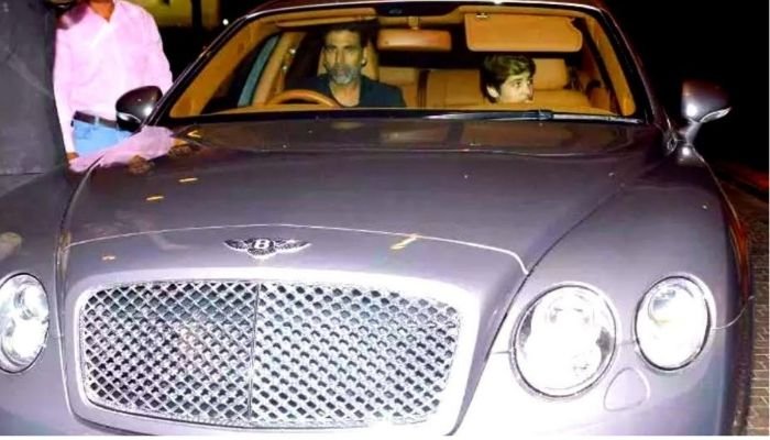 Akshay Kumar in Bentley Continental Flying Spur