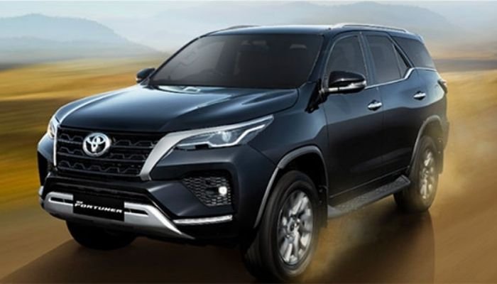 2021 Toyota Fortuner Facelift Review: Prices, Specs, Features, Images