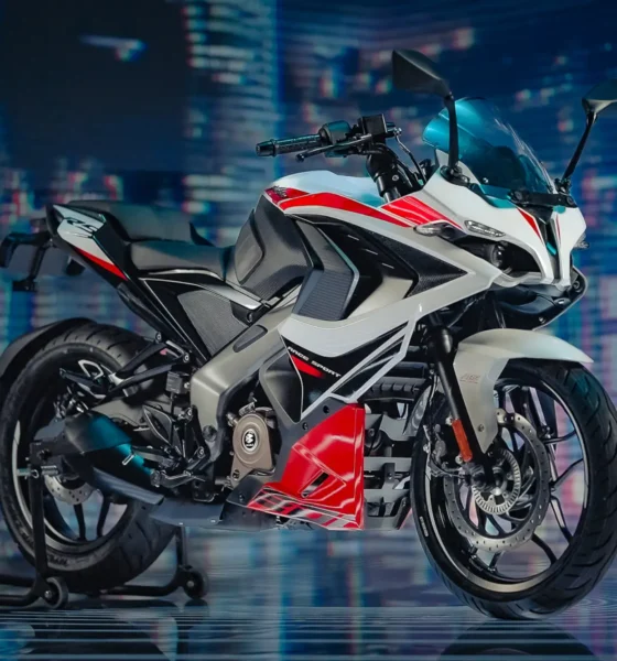 Bajaj Pulsar RS 200 2025
