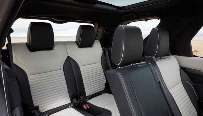 2021 Land Rover Discovery Interior