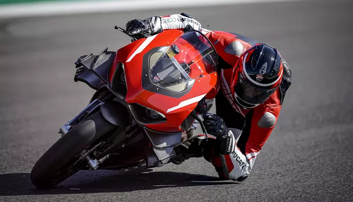 Top 5 Highlights of Ducati Superleggera V4