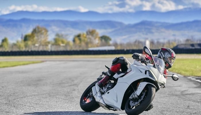 Ducati Supersport 950 Launched in India