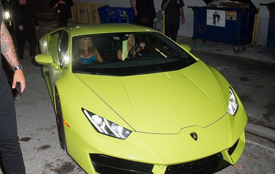 Kim Kardashian Car - Lamborghini Huracan