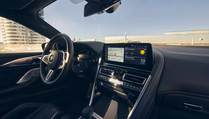 2022 BMW 8-Series interior