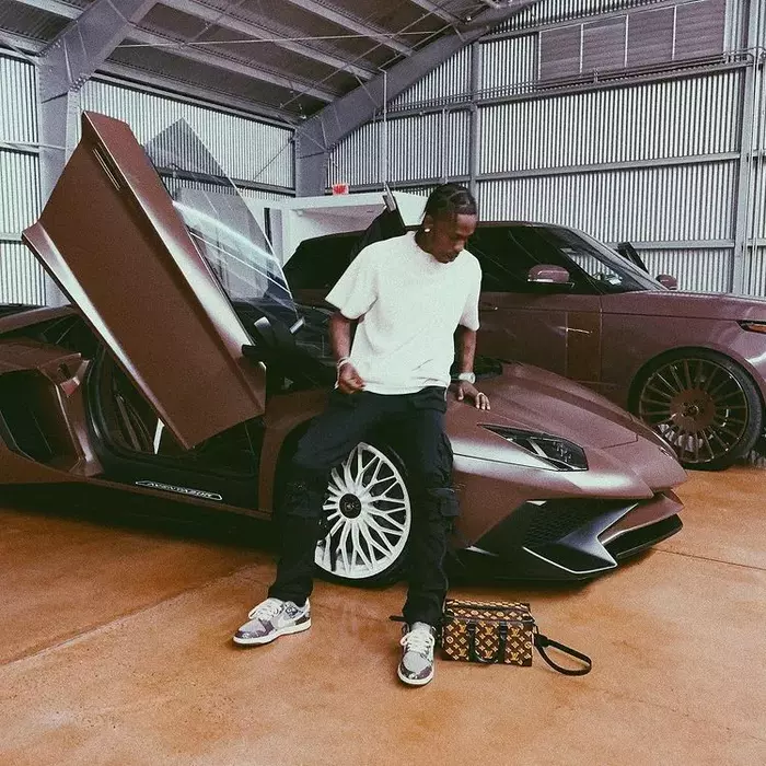 travis scott Lamborghini Aventador SVJ